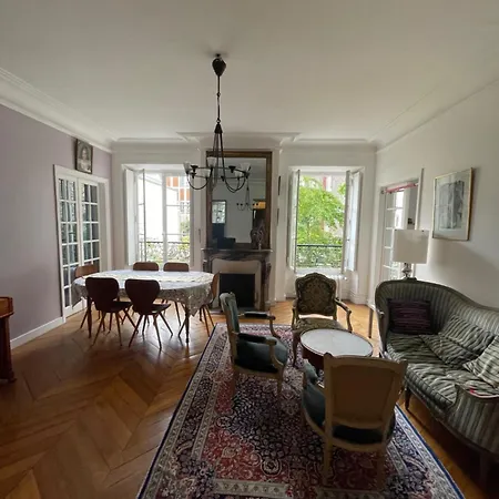Particulier Elegant Au Coeur De * Paříž